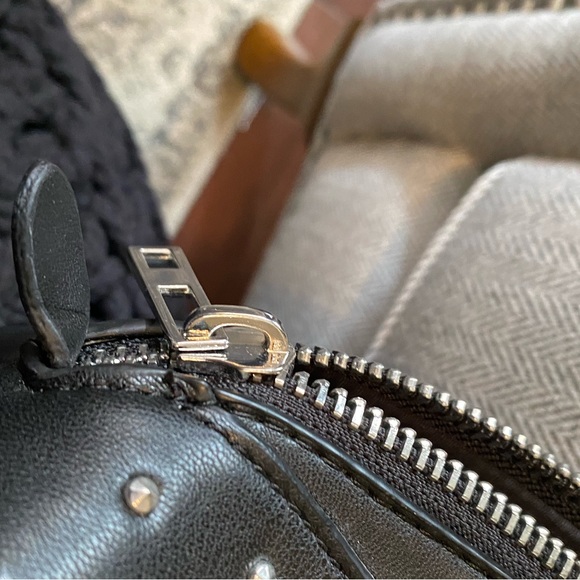 2X👜Host Pick👜Zara studded satchel/tote bag with lock and key charms. - Picture 9 of 16